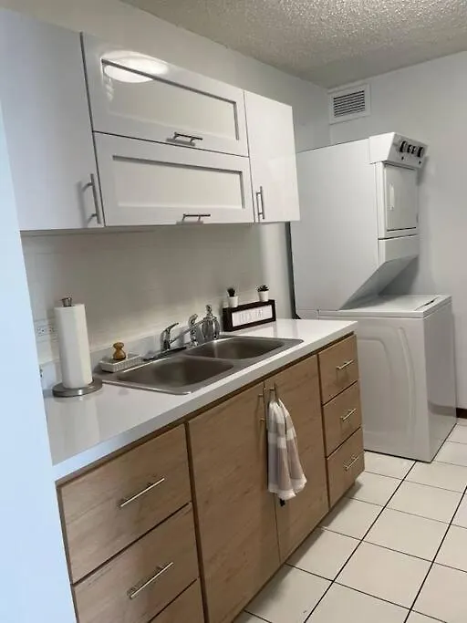 Lovely 2 Bedroom Condo 2Min Walking To The Beach Luquillo